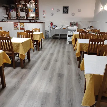 Residencial Centro Comercial Avenida Bragashopping Гостевой дом Брага