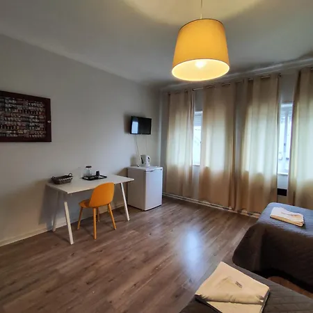 ゲストハウス Residencial Centro Comercial Avenida Bragashopping