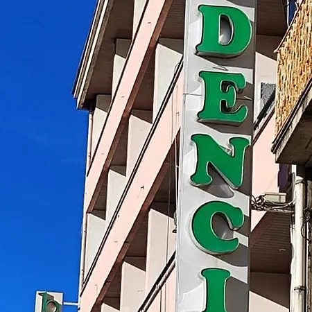 Guest house Residencial Centro Comercial Avenida Bragashopping 2*