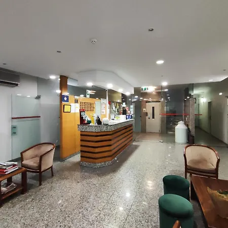 Residencial Centro Comercial Avenida Bragashopping ゲストハウス