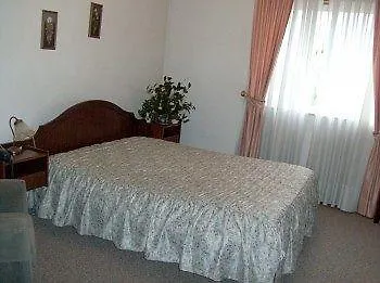 בית הארחה Residencial Centro Comercial Avenida Bragashopping 2*