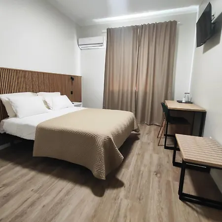 Residencial Centro Comercial Avenida Bragashopping בית הארחה