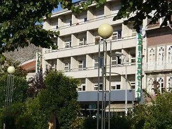 Residencial Centro Comercial Avenida Bragashopping Guest house