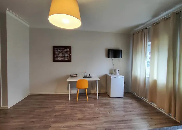 Residencial Centro Comercial Avenida Bragashopping בית הארחה בראגה