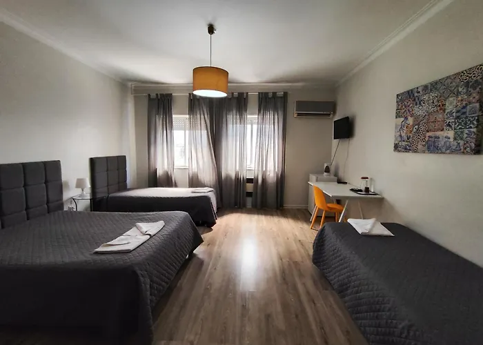 Residencial Centro Comercial Avenida Bragashopping בית הארחה בראגה